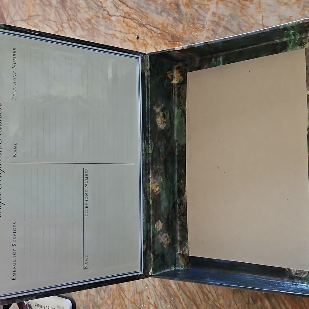 MONET empty box storage - Picture 3 of 4
